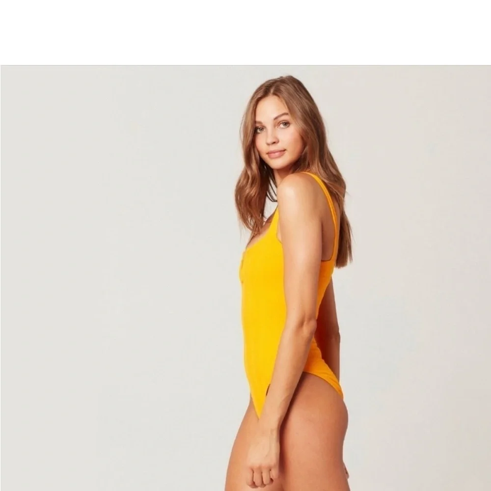 L*Space Cha Cha Pointelle Rib One Piece Swimsuit NWT Size 4 - Picture 4 of 17